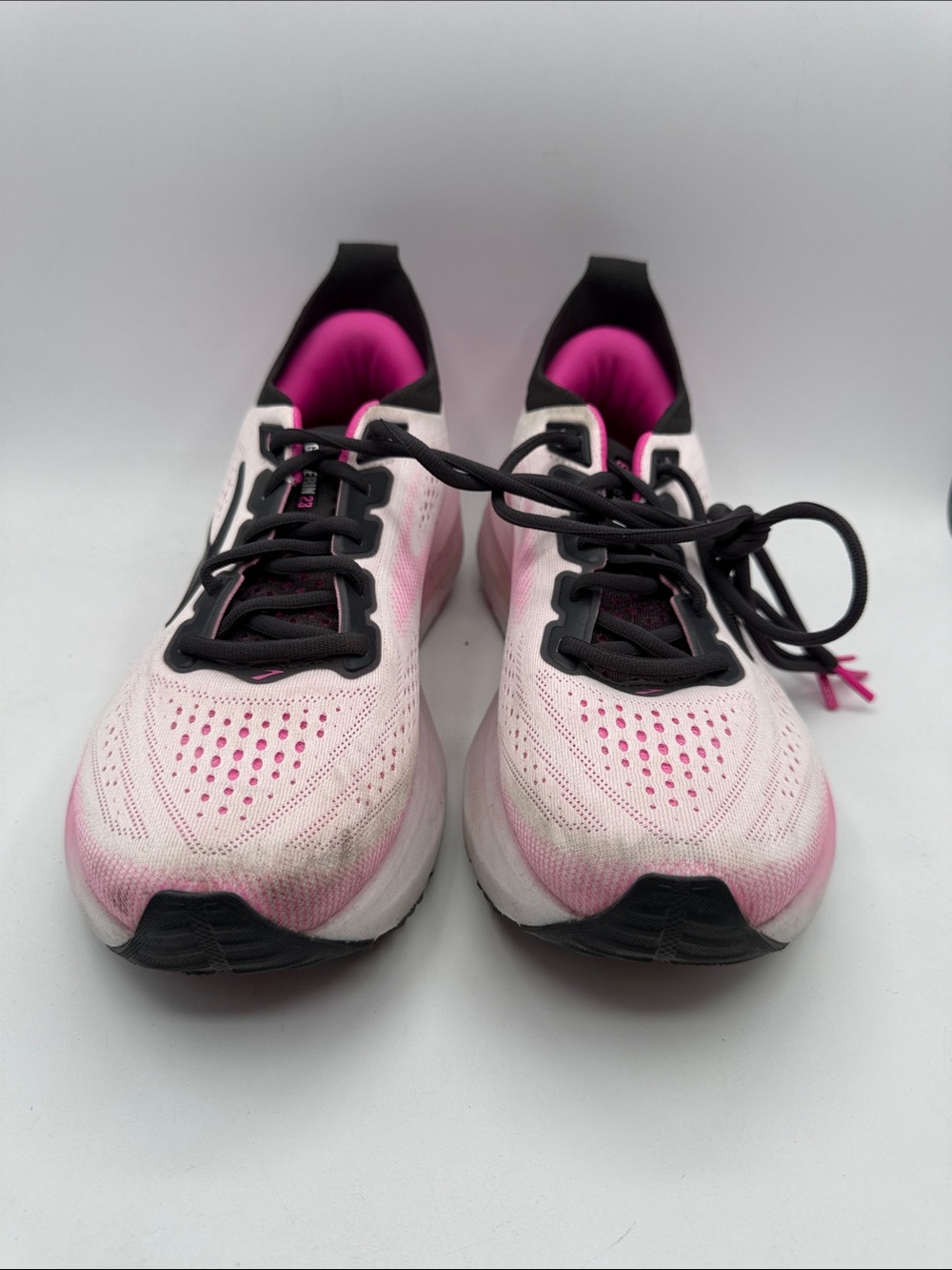 Brooks Glycerin 23 women’s 7.5 Pink and Black Running Shoes S1 - Picture 2 of 6
